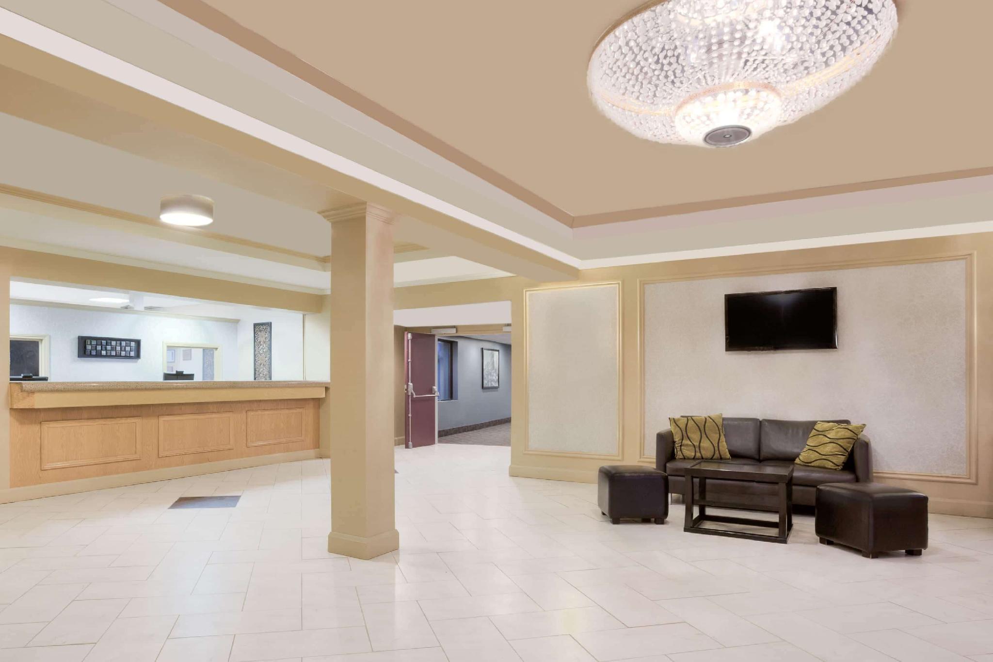Travelodge By Wyndham Miramichi New Brunswick Exterior photo